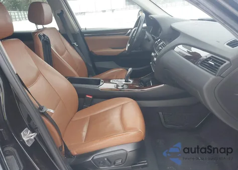 2017 BMW X3 xDrive28I z USA, uszkodzony, nr VIN 5UXWX9C35H0T21834